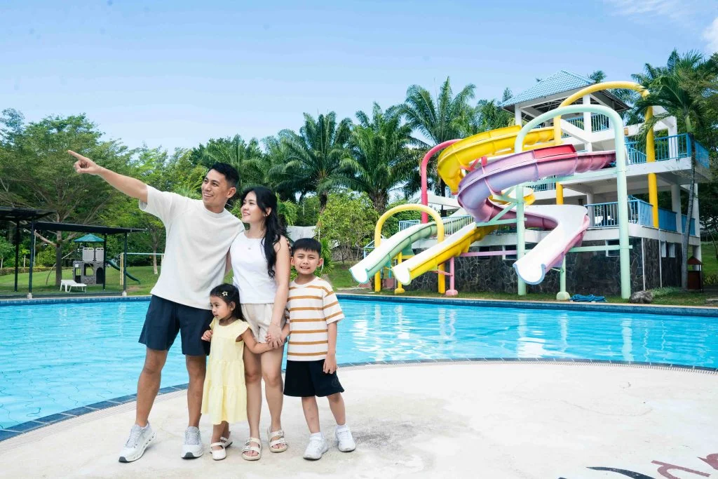 A family visiting the XSCC pools